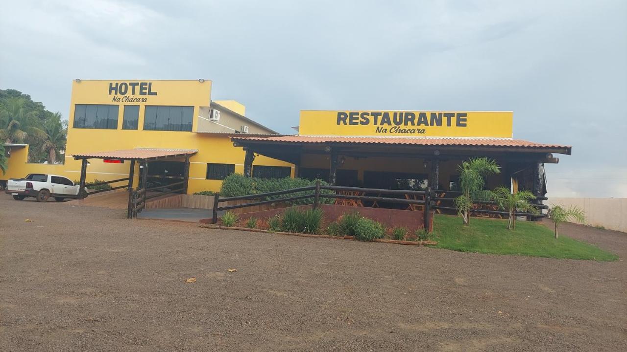 Hotel E Restaurante Na Chacara Dourados Esterno foto