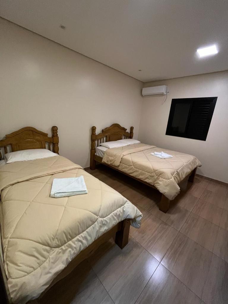 Hotel E Restaurante Na Chacara Dourados Esterno foto
