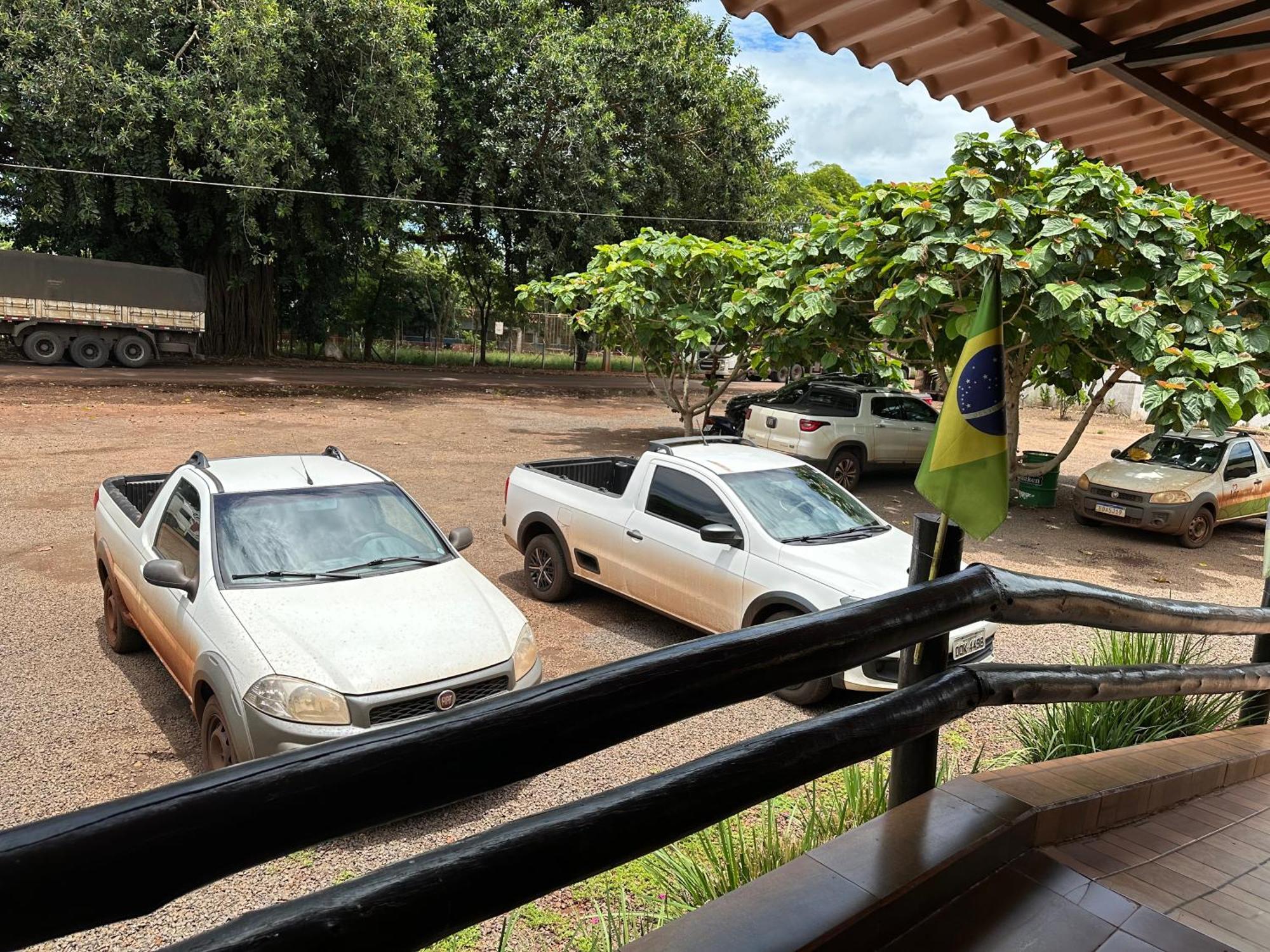 Hotel E Restaurante Na Chacara Dourados Esterno foto