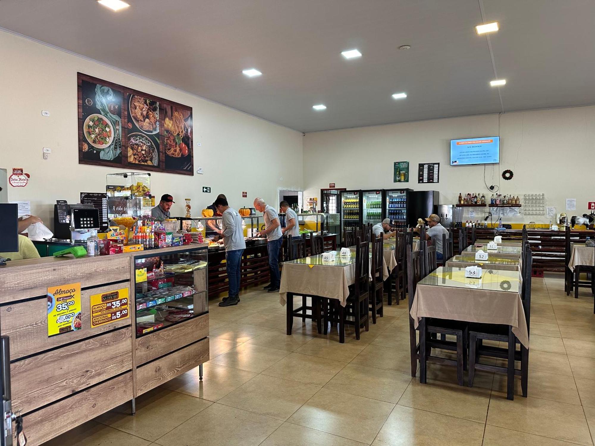 Hotel E Restaurante Na Chacara Dourados Esterno foto
