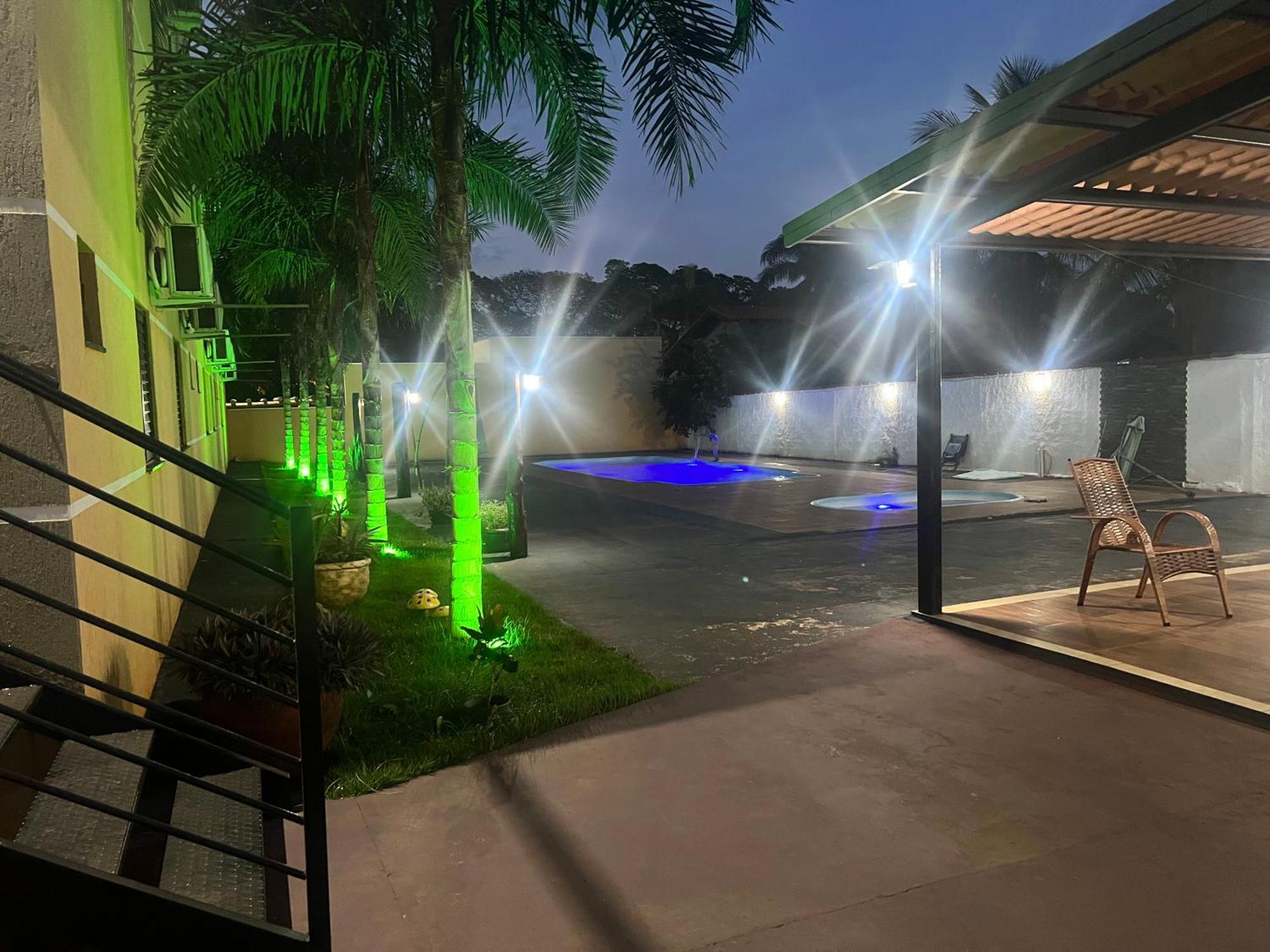 Hotel E Restaurante Na Chacara Dourados Esterno foto
